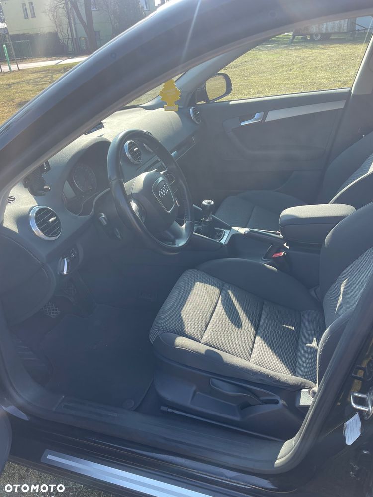 Audi A3 Sportback 1.6 TDI DPF Ambition - 7