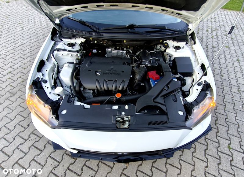Mitsubishi Lancer 1.8 Invite - 32