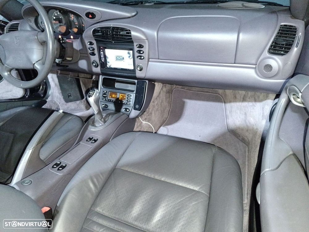 Porsche 911 Série F - 16