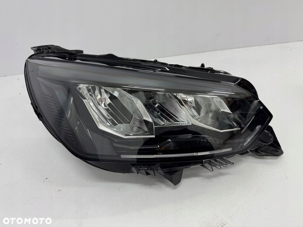 LAMPA PRAWA PRZEDNIA PEUGEOT 208 II MIDLED LED - 1