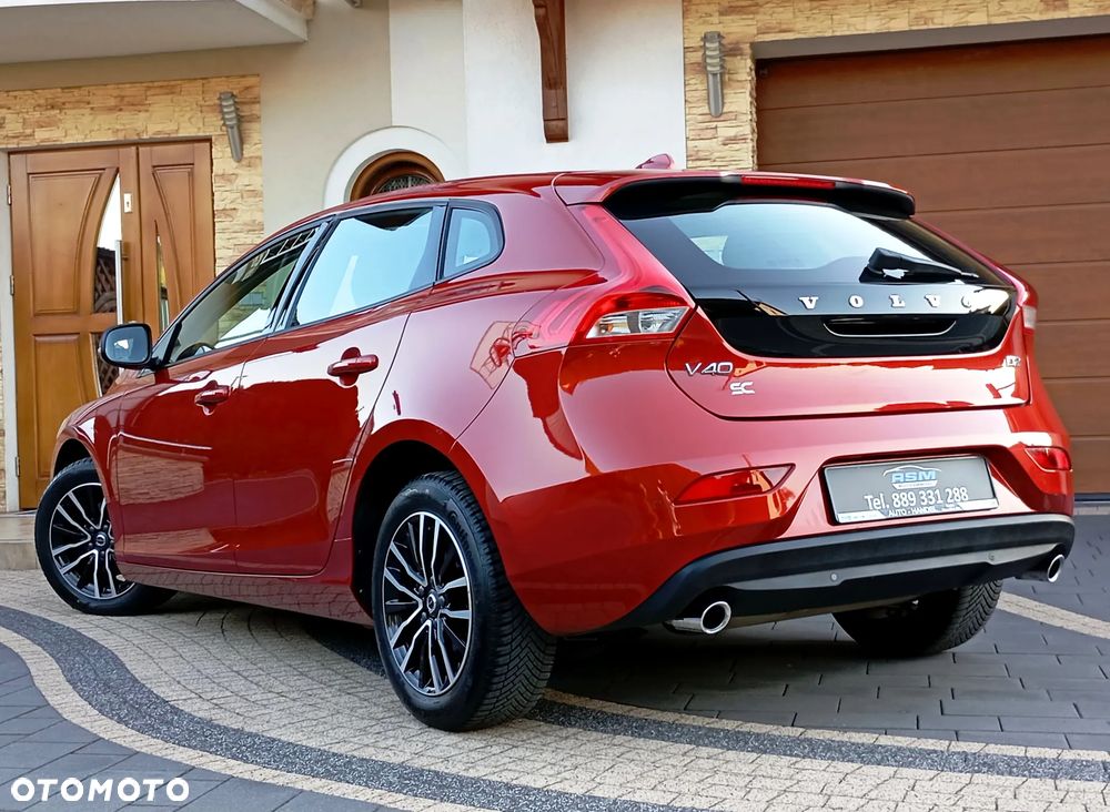 Volvo V40 D2 Momentum - 4