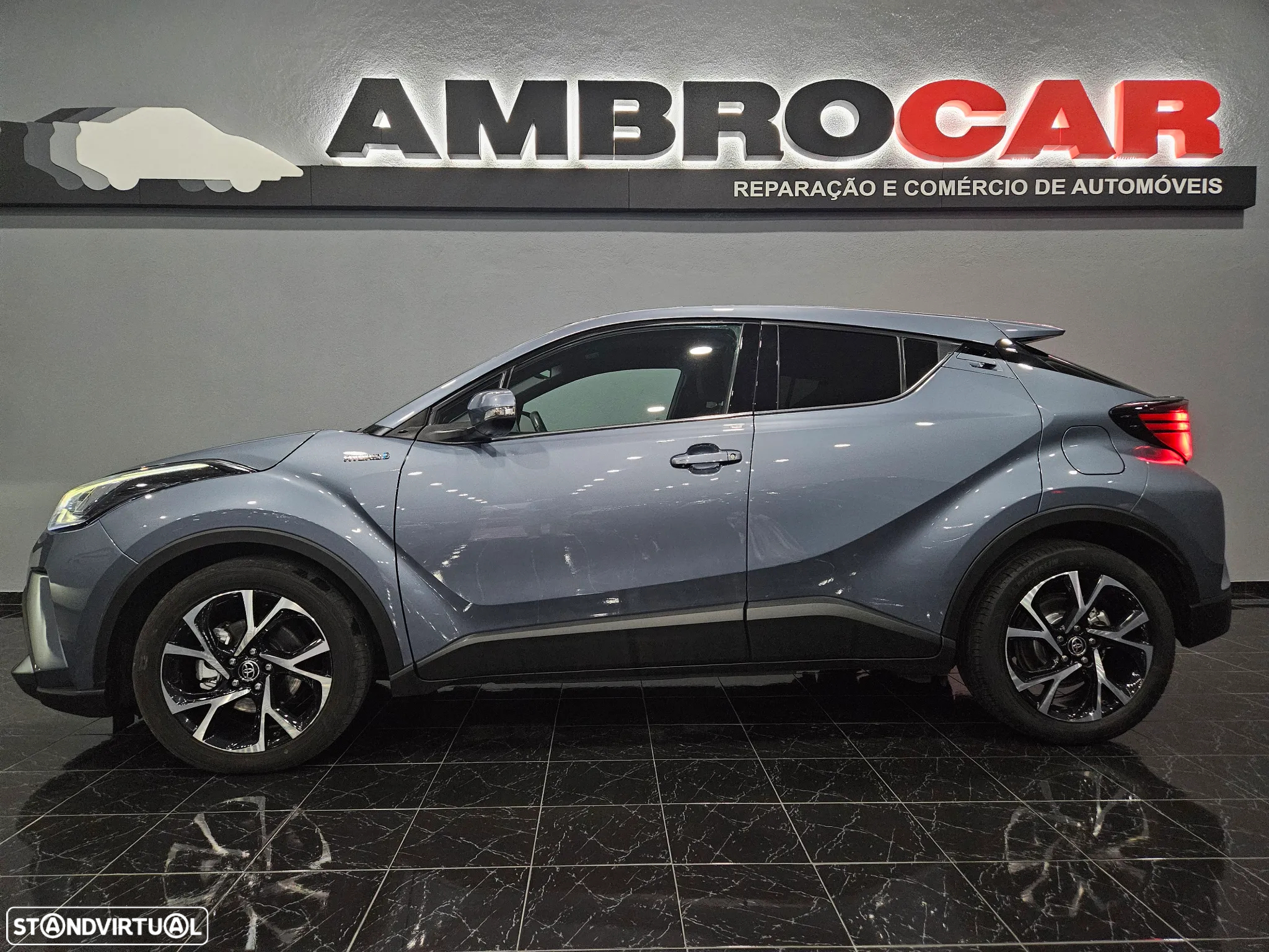 Toyota C-HR 1.8 Hybrid Exclusive+P.Luxury - 4