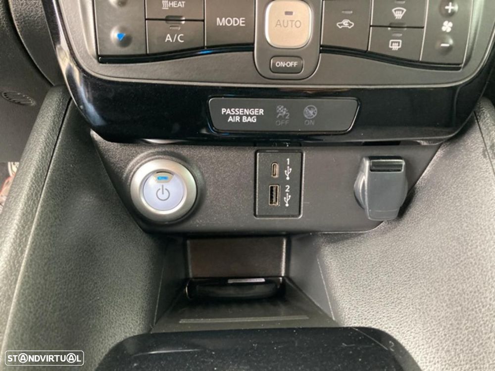 Nissan Leaf N-Connecta - 27
