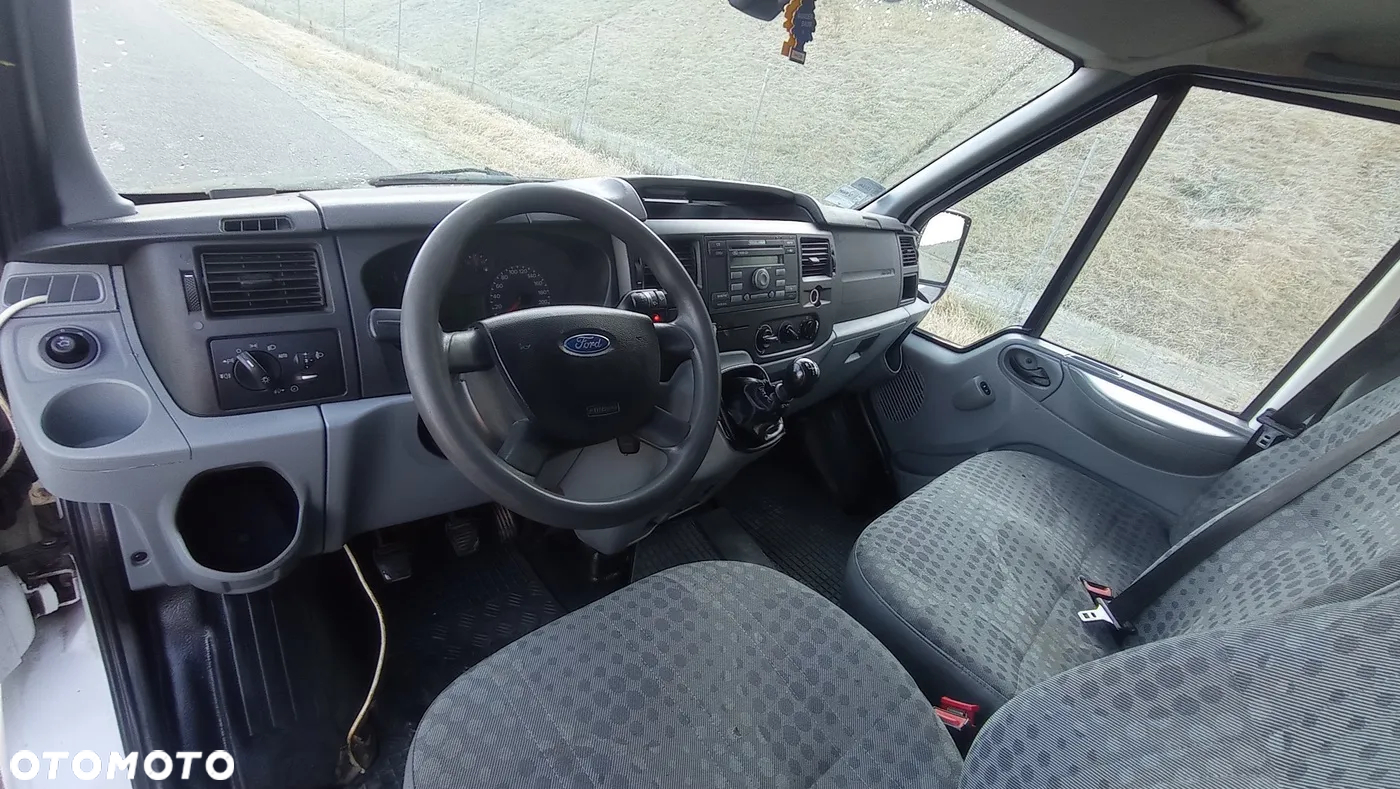 Ford Transit - 11