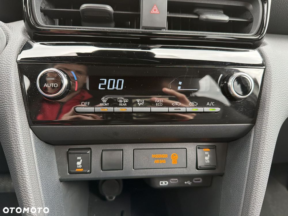 Toyota Yaris Cross Hybrid 1.5 Style - 17