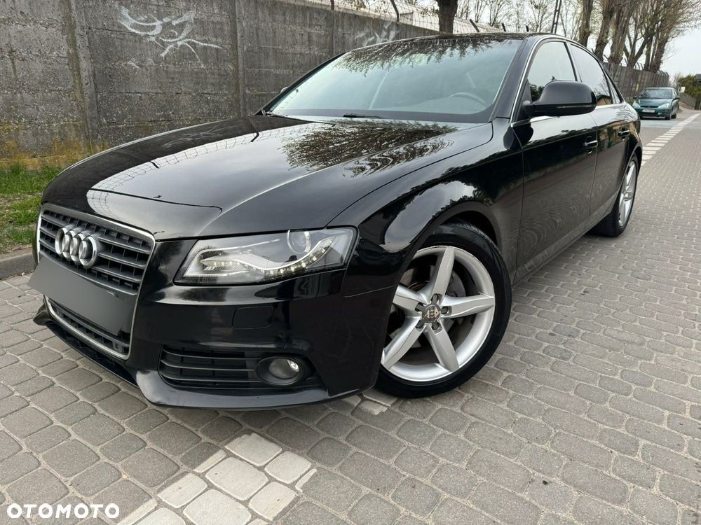Audi A4 Limousine - 1