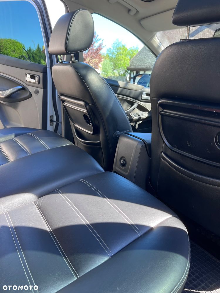 Ford Kuga - 6