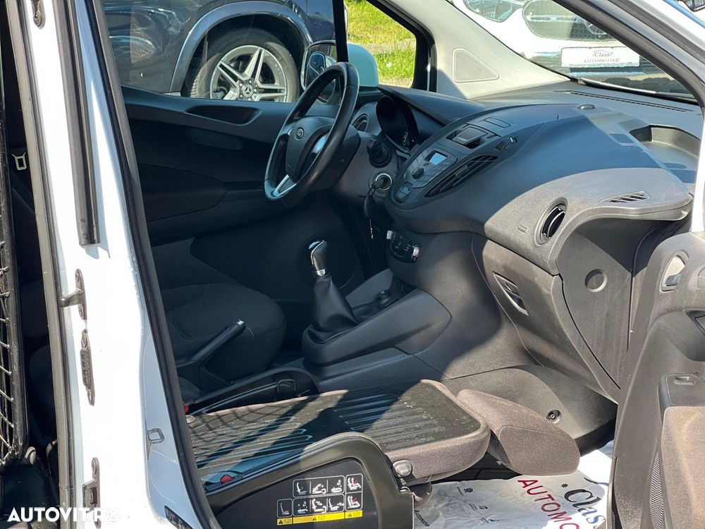 Ford Courier - 13