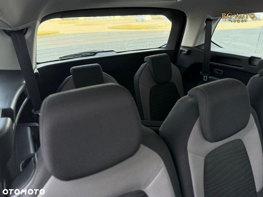 Citroën C4 Grand Picasso - 32