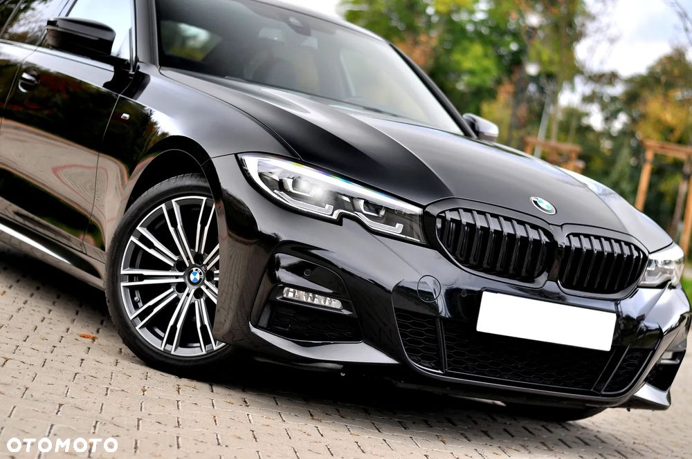 BMW Seria 3 318d M Sport Shadow - 1