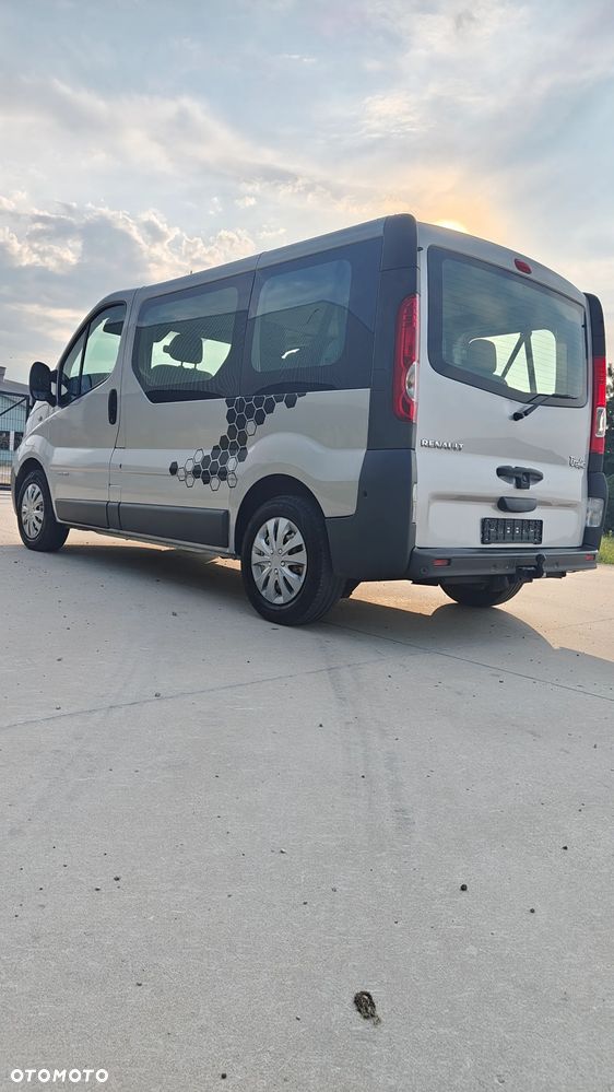 Renault Trafic L1H1 Passenger Quickshift - 8