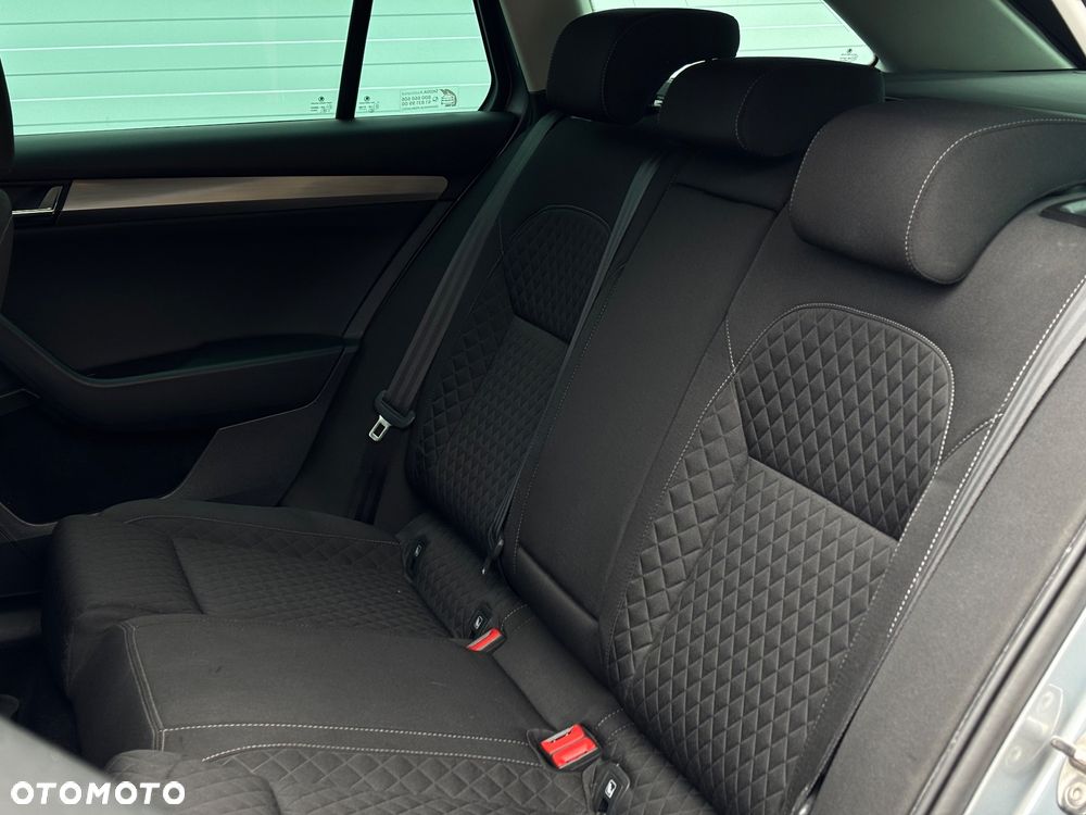 Skoda Superb 2.0 TDI Style DSG - 25