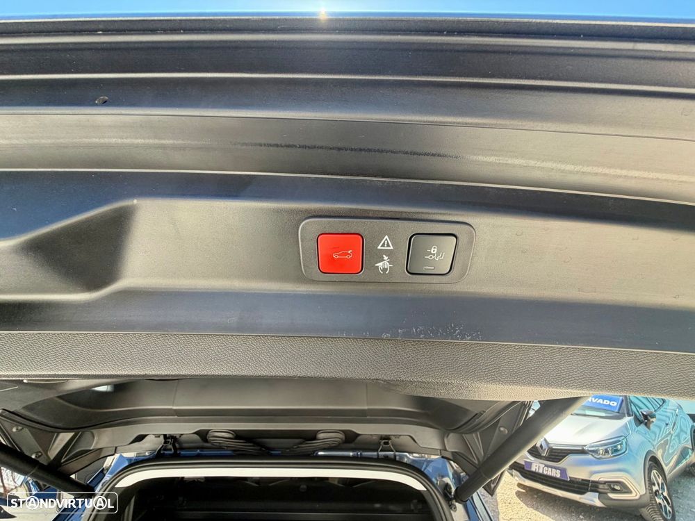Peugeot 5008 1.5 BlueHDi Allure Pack EAT8 - 25