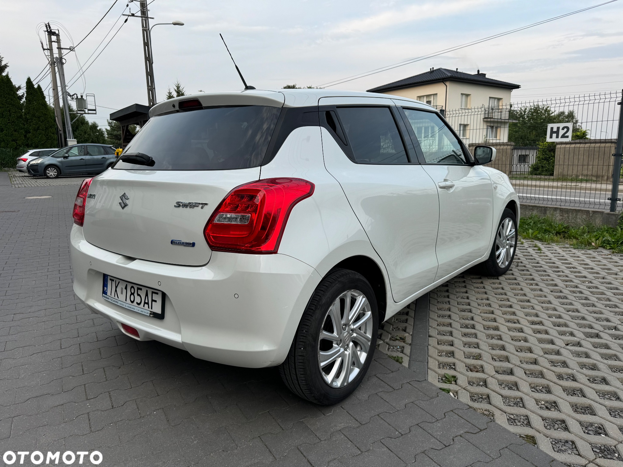 Suzuki Swift 1.2 Dualjet SHVS Premium Plus - 4