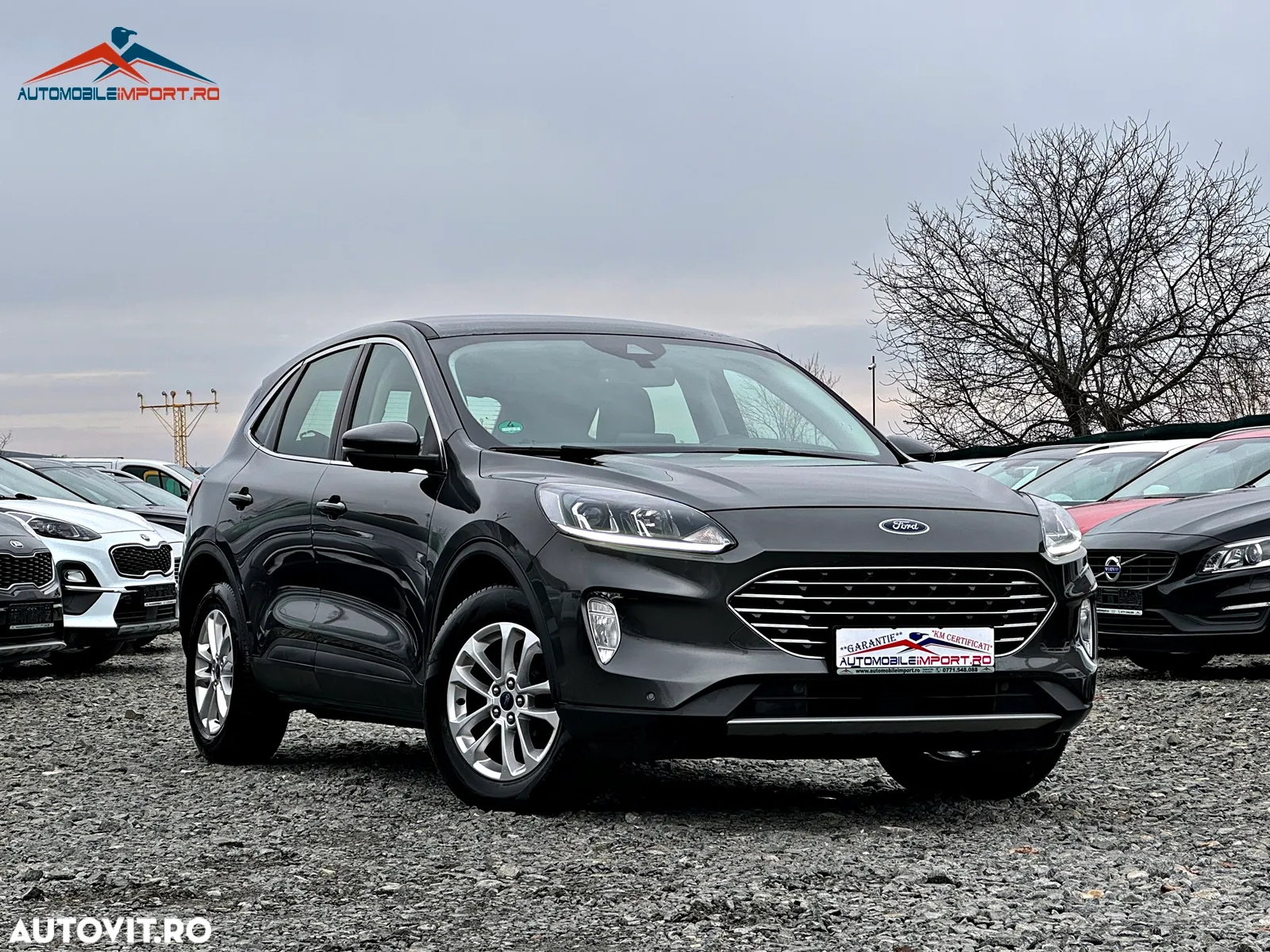 Ford Kuga 2.0 EcoBlue 4x4 Aut. TITANIUM - 4