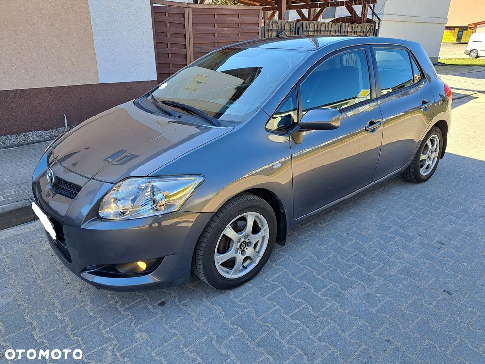 Toyota Auris - 2