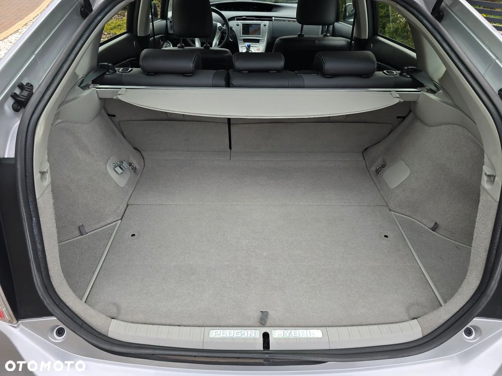 Toyota Prius 1.8 HSD Prestige - 18