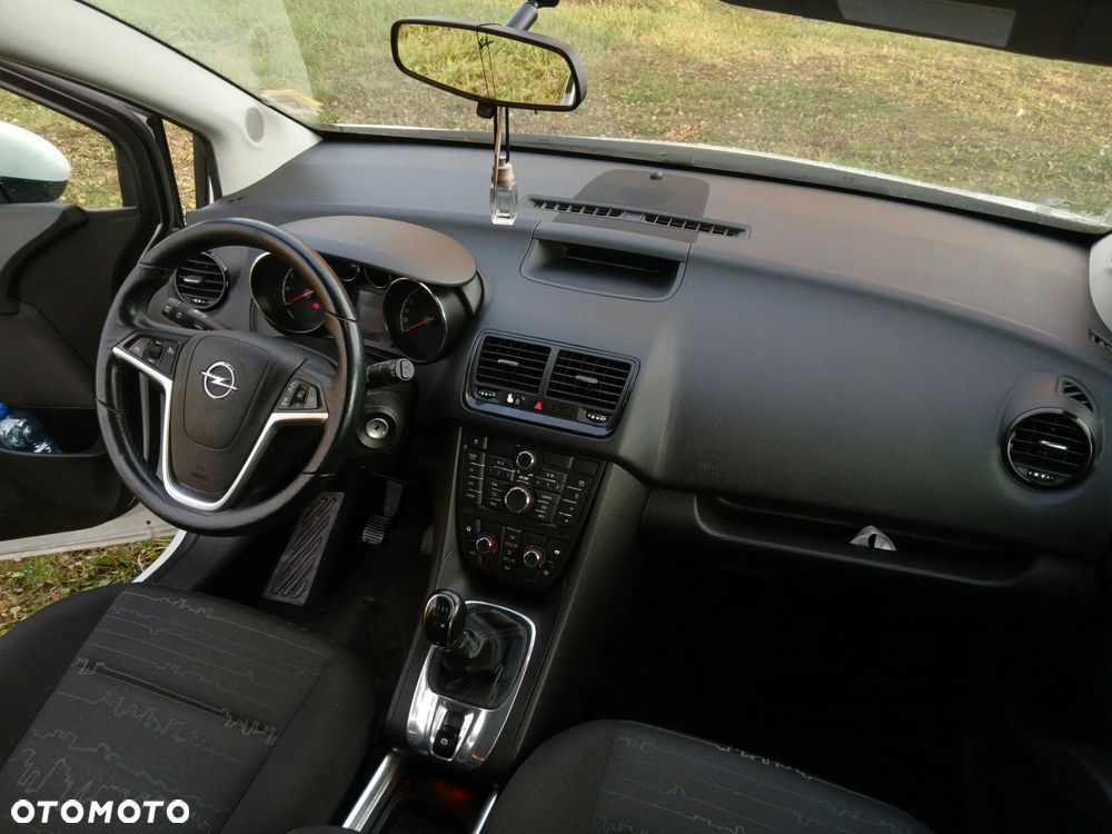 Opel Meriva - 12