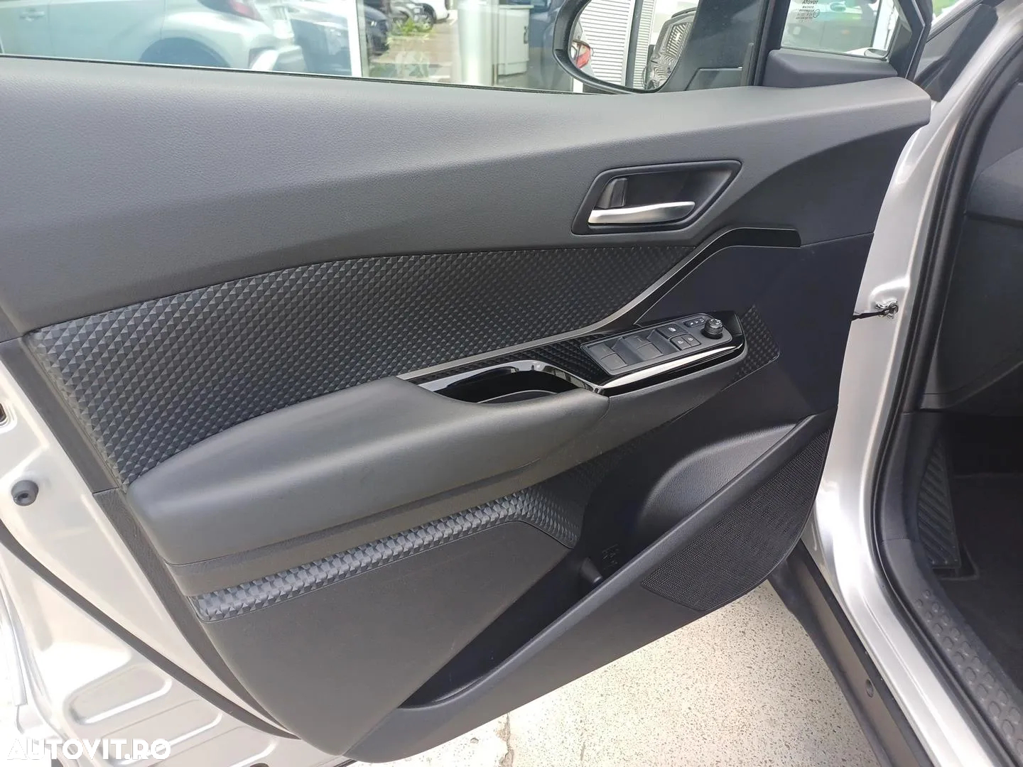 Toyota C-HR 1.8 HSD 122 CP 4x2 CVT C-ult Style bi-tone - 9