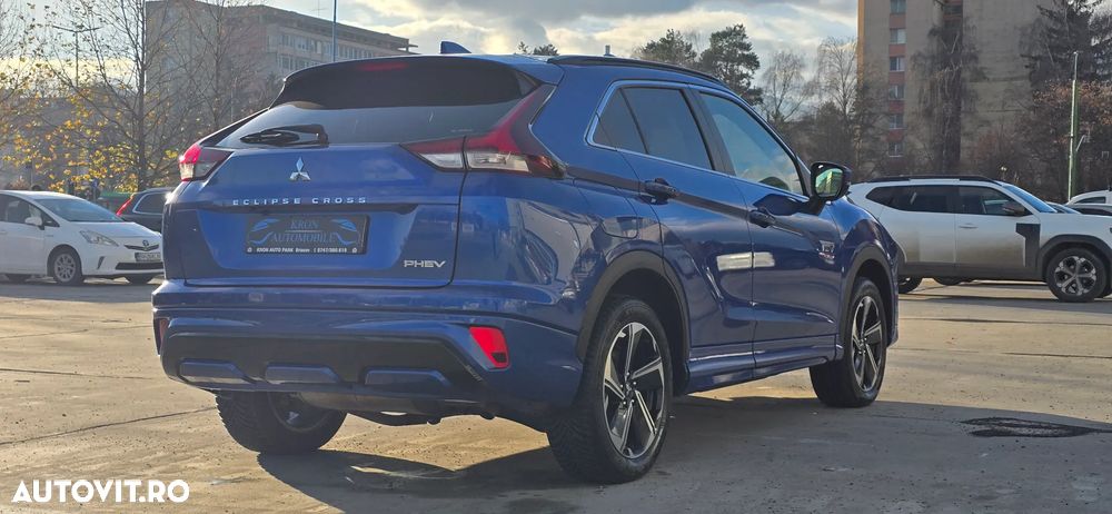 Mitsubishi Eclipse-Cross Plug-In Hybrid 4WD Plus Select - 3