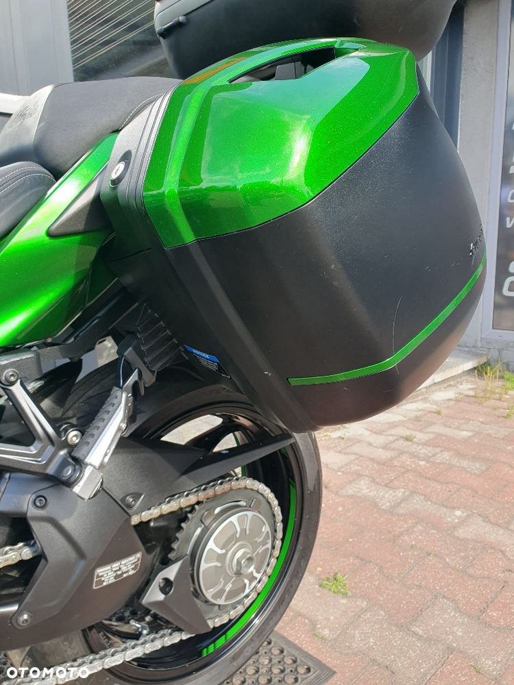 Kawasaki H2 - 10