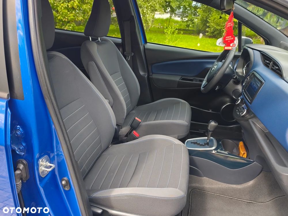 Toyota Yaris Hybrid 100 Premium EU6 - 22