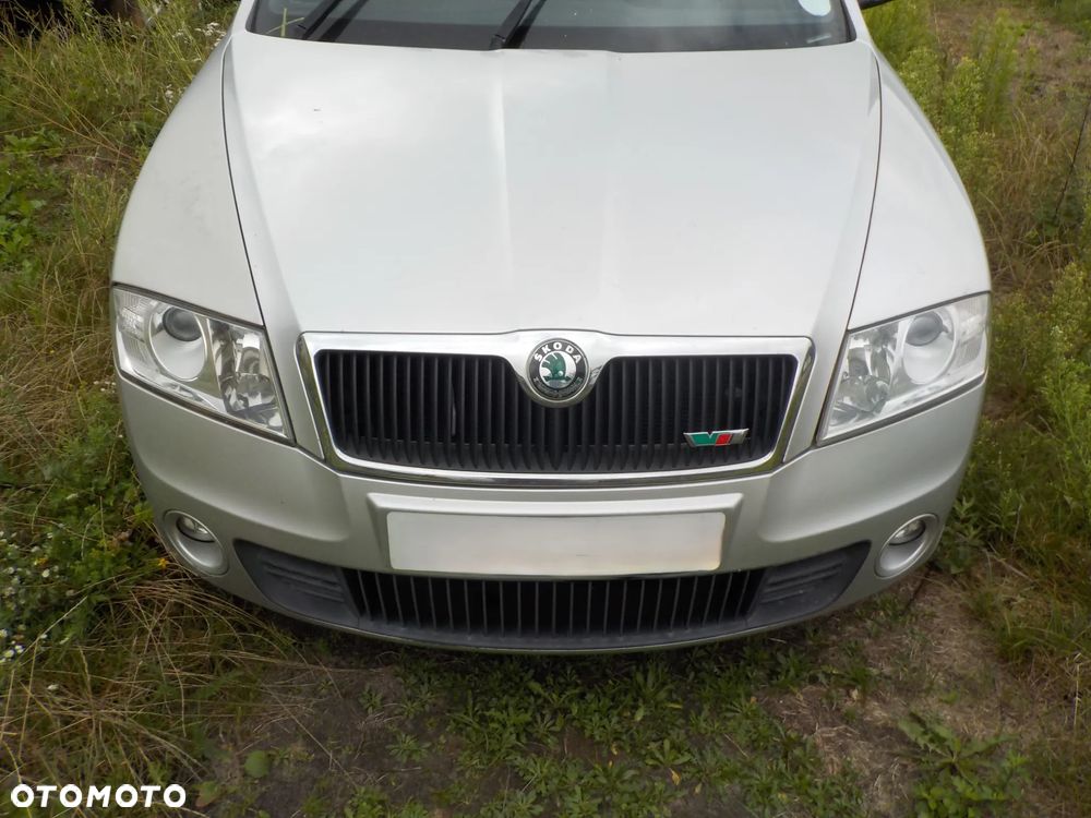 SKODA OCTAVIA II 2.0 FSI VRS PRZÓD MASKA ZDERZAK BŁOTNIKI PAS PRZEDNI Z CHŁODNICAMI LAMPY  UK - 2
