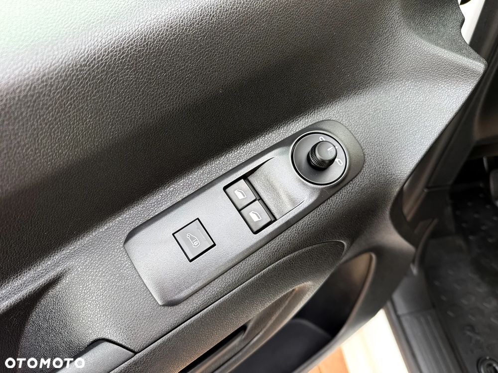 Peugeot Partner - 25