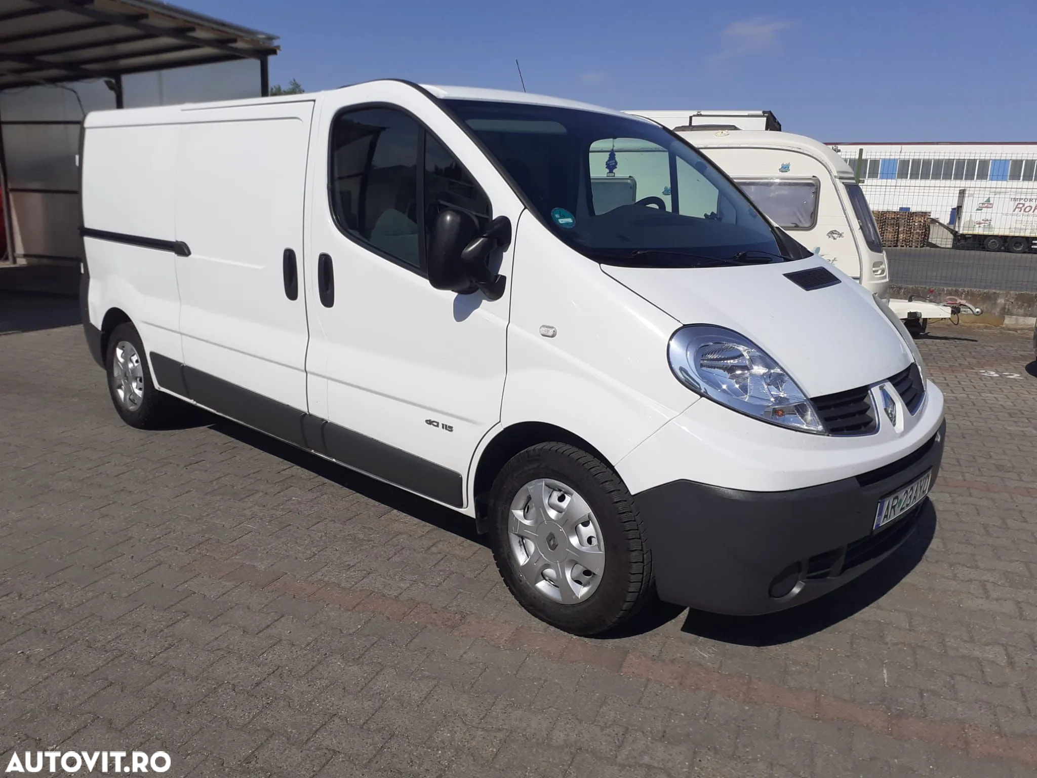 Renault Trafic - 2