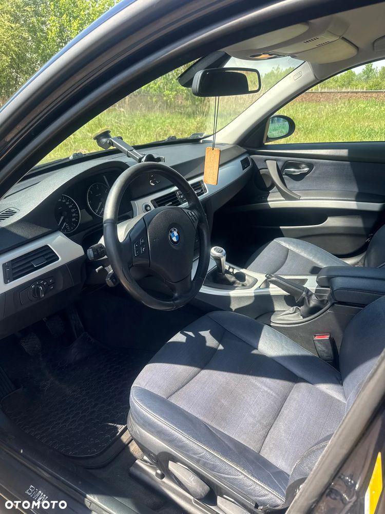 BMW Seria 3 320d - 11