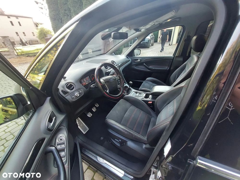 Ford S-Max - 16