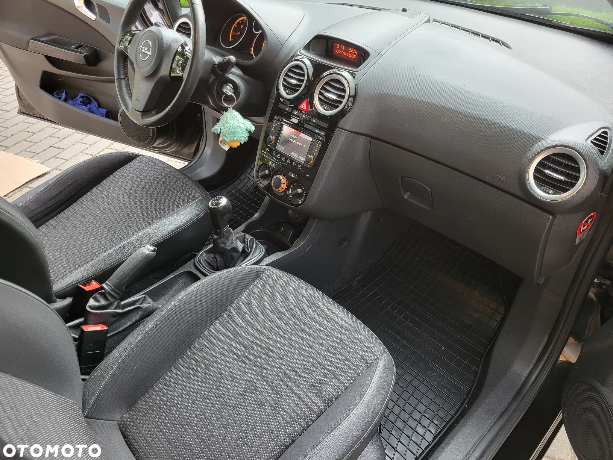 Opel Corsa 1.2 16V Cosmo - 12