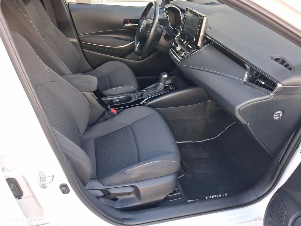 Toyota Corolla 1.8 Hybrid Comfort - 10