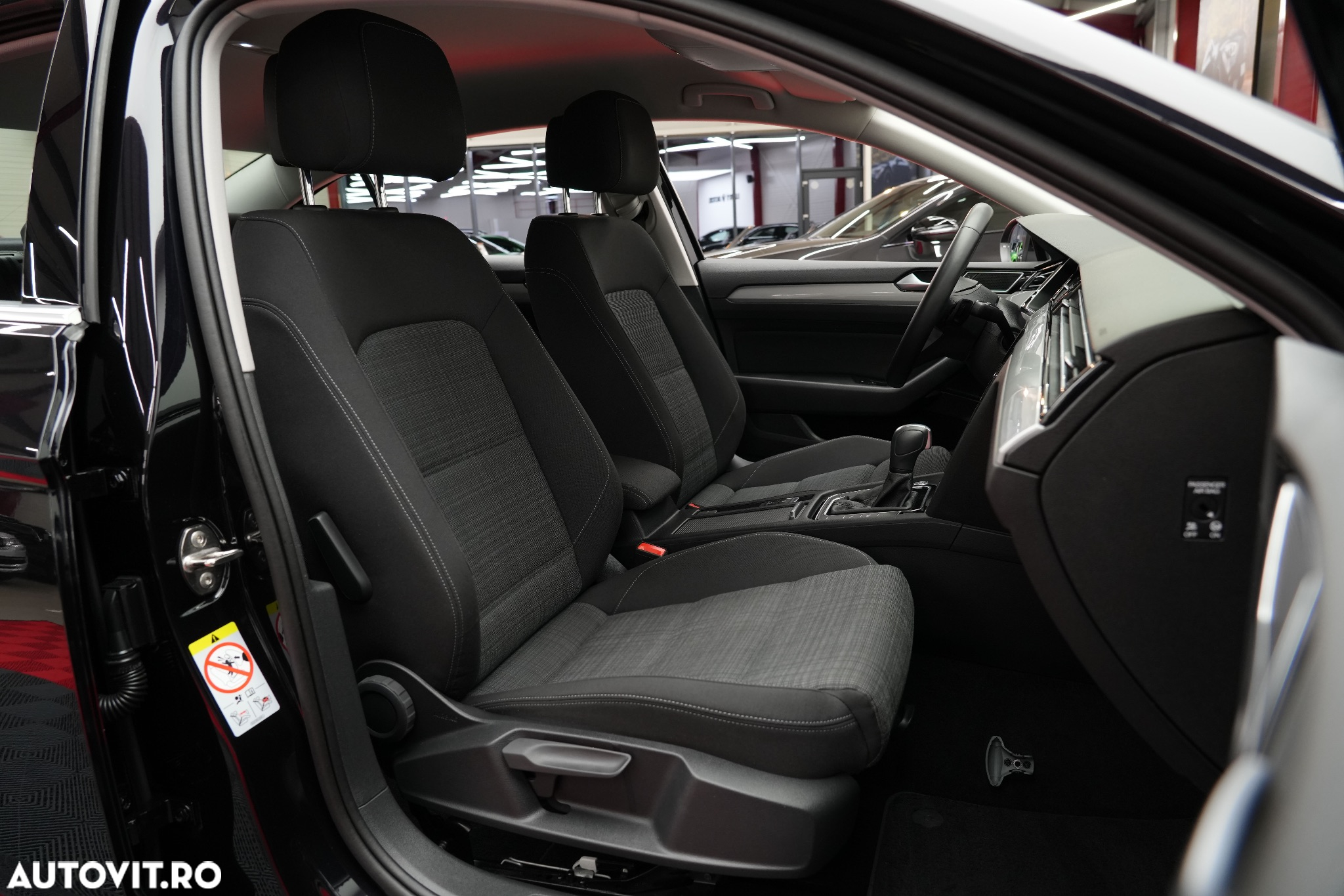 Volkswagen Passat 1.5 TSI ACT DSG Comfortline - 28