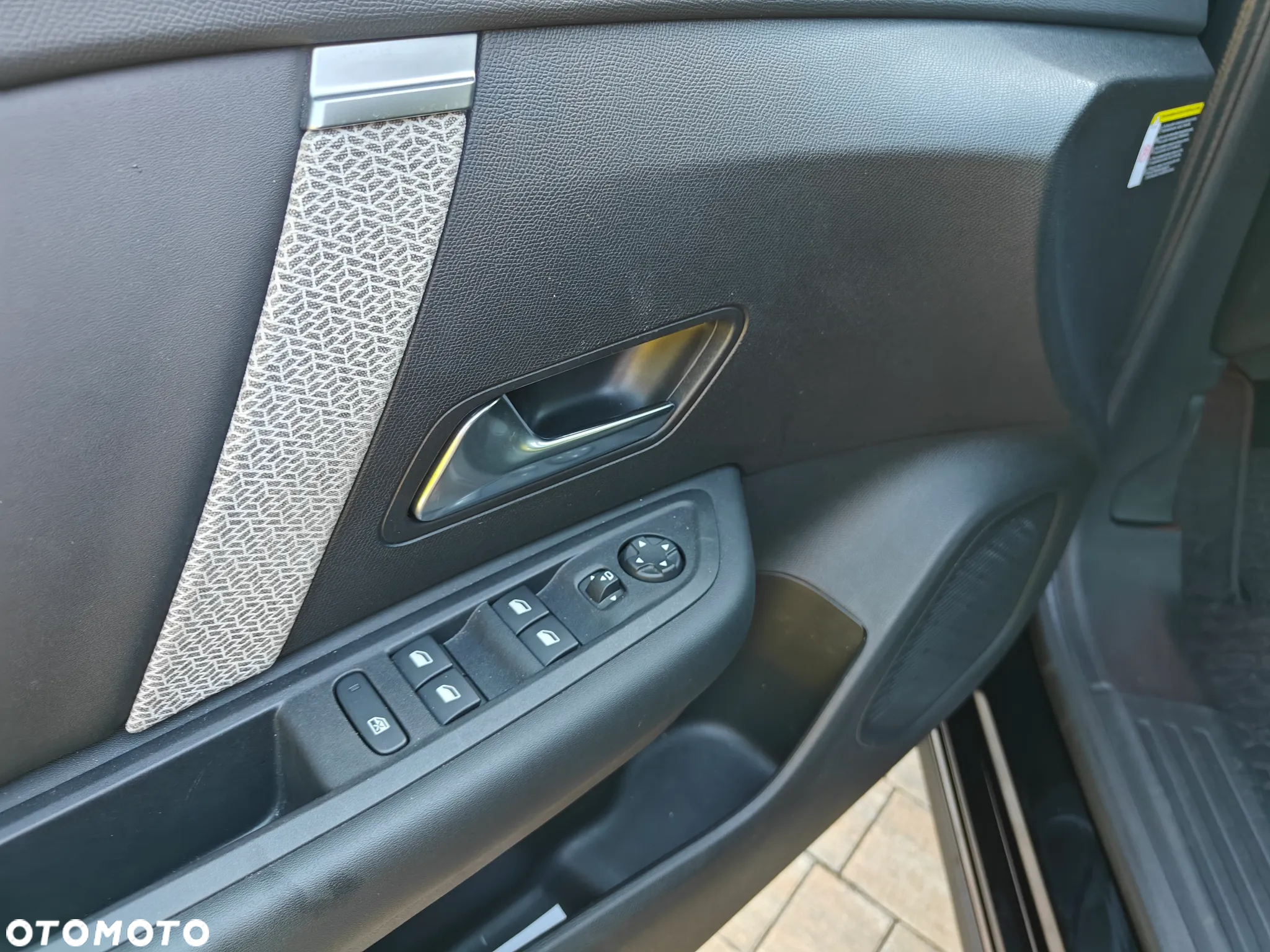 Citroën C4 BlueHDi 130 Stop&Start EAT8 SHINE - 15