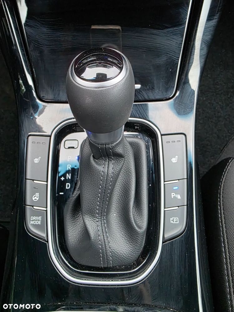 Hyundai i30 1.5 T-GDI 48V Smart DCT - 24