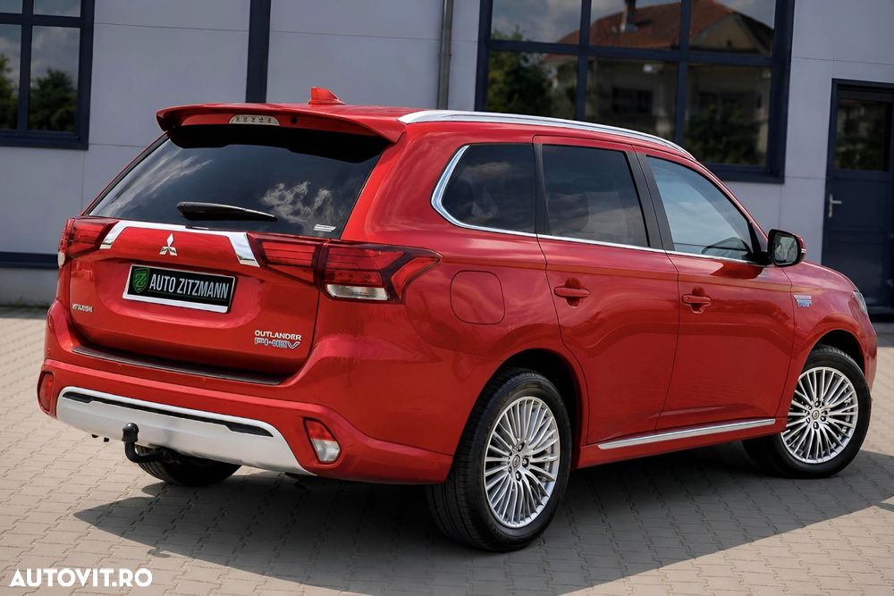 Mitsubishi Outlander 2.4 4WD Diamant+ - 5