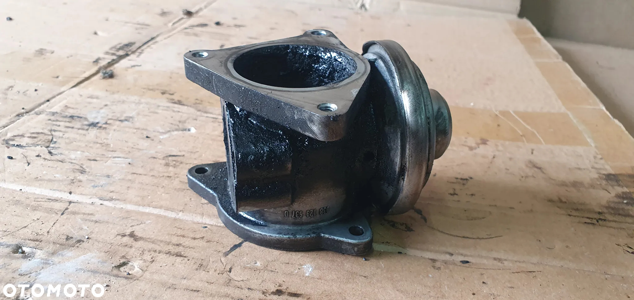 Zawór EGR VW Touran 1.9 TDI 038131501S 038129637D - 4