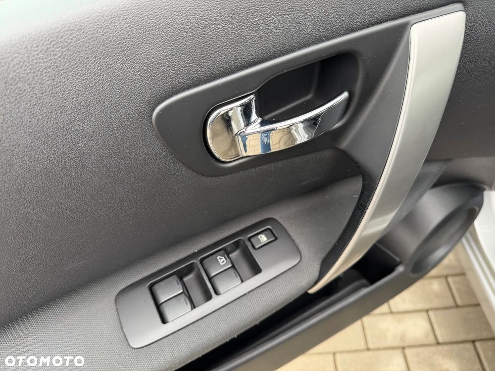 Nissan Qashqai 1.6 dCi DPF acenta - 11