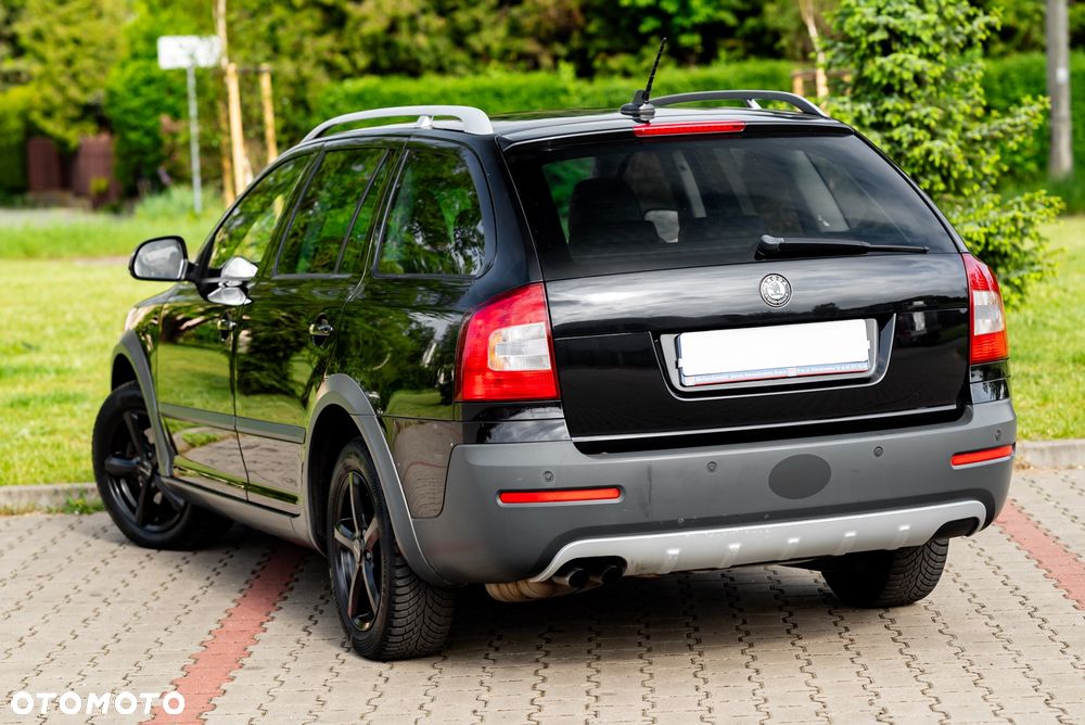 Skoda Octavia 2.0 TDI DPF 4x4 DSG Scout - 18