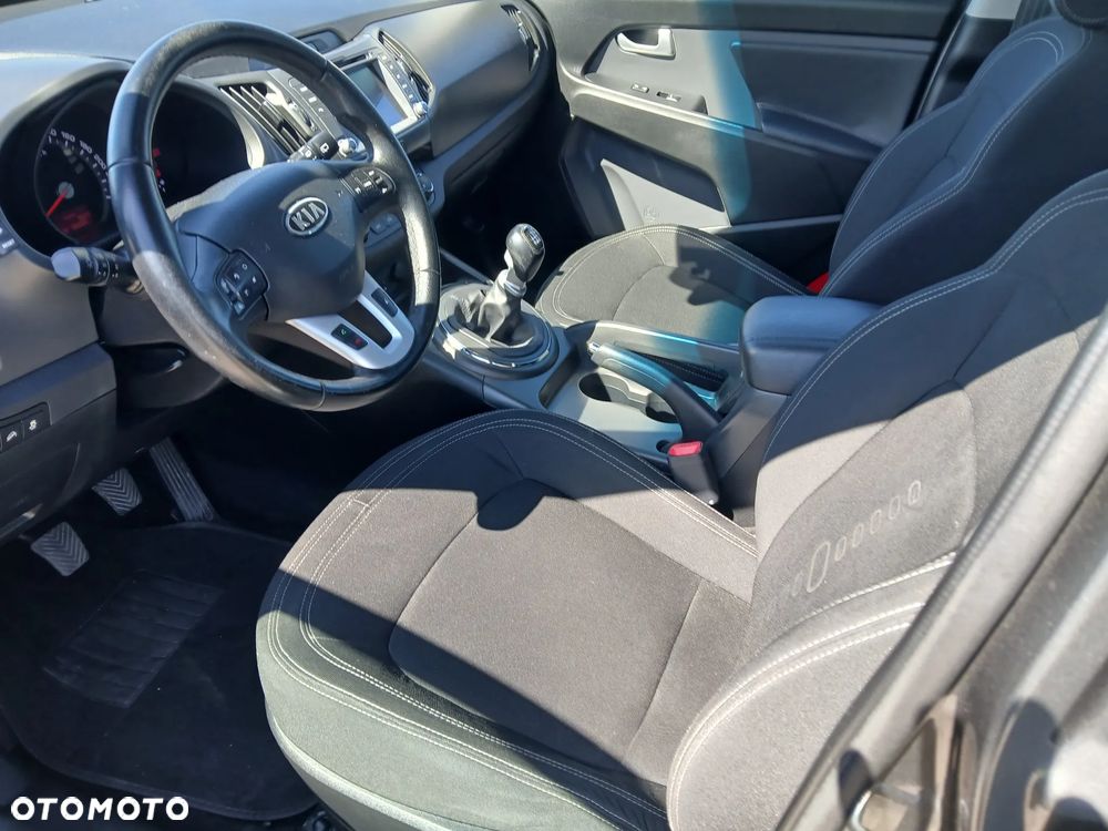 Kia Sportage 1.7 CRDI 2WD ISG Dream-Team Edition - 34
