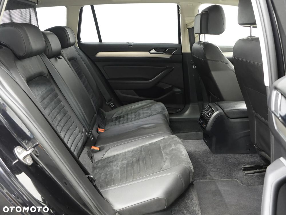 Volkswagen Passat - 23