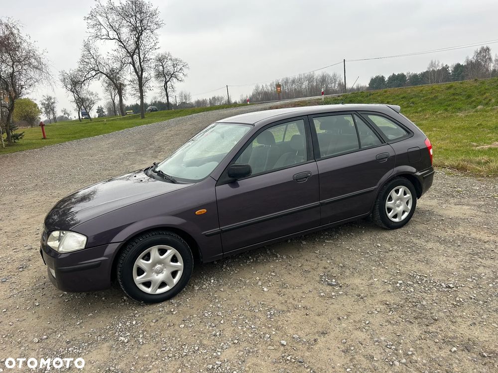 Mazda 323F - 9