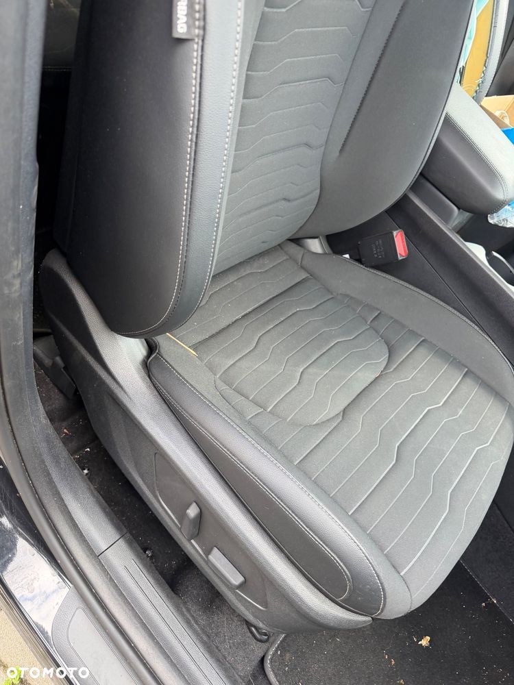 Kia Sportage 1.6 T-GDI MHEV Business Line 2WD DCT - 33