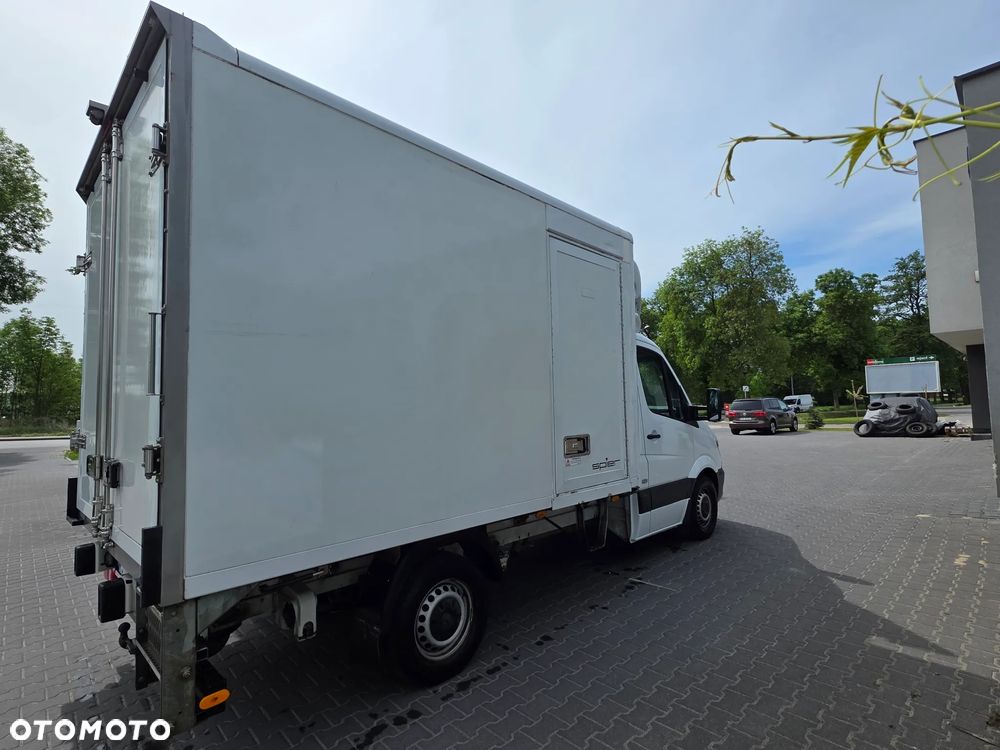 Mercedes-Benz Sprinter - 23