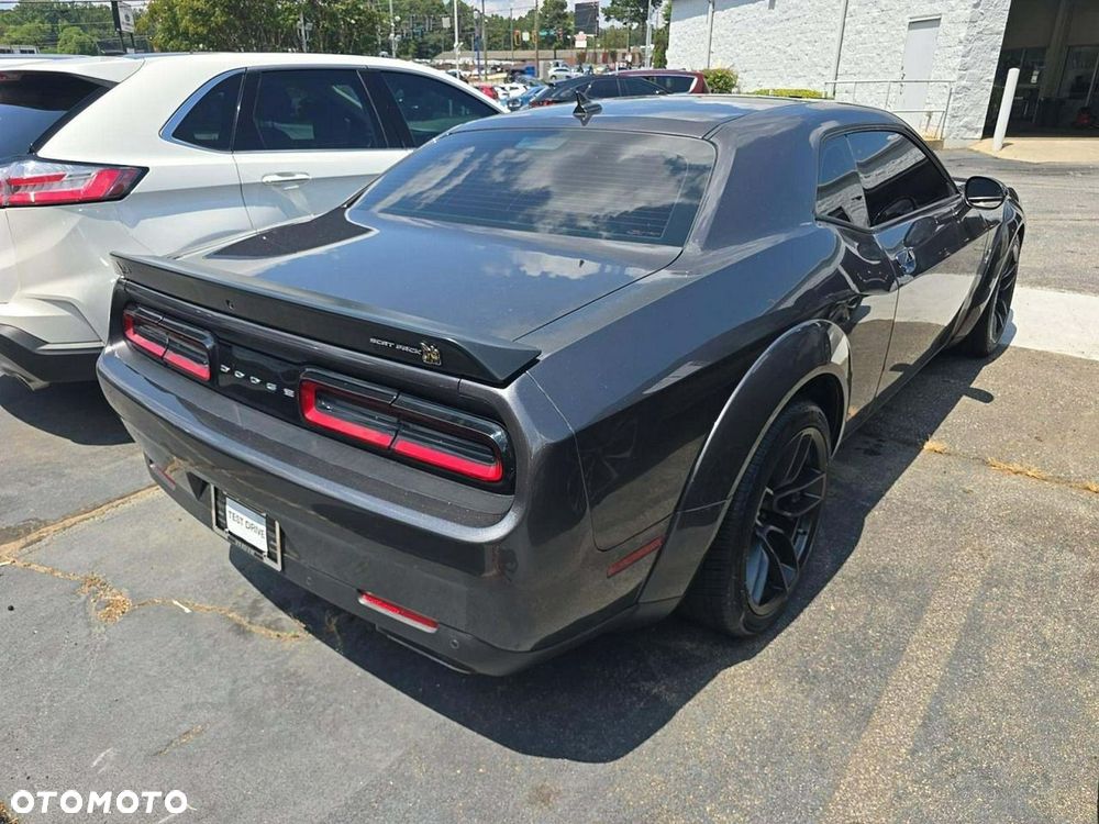 Dodge Challenger 6.4 Scat Pack Widebody - 3