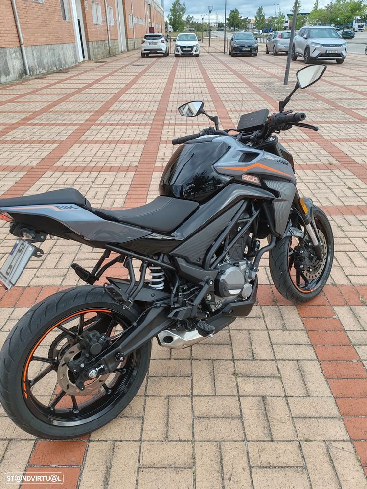 CF Moto 300NK - 3
