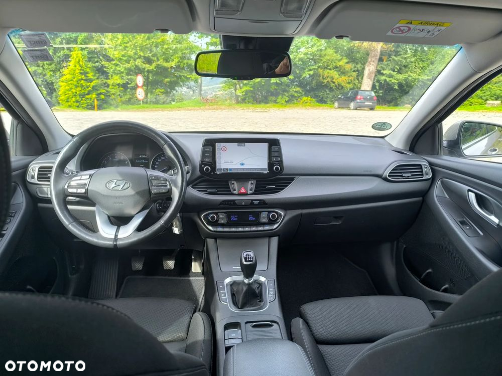 Hyundai i30 Fastback 1.4 T-GDI Premium - 10