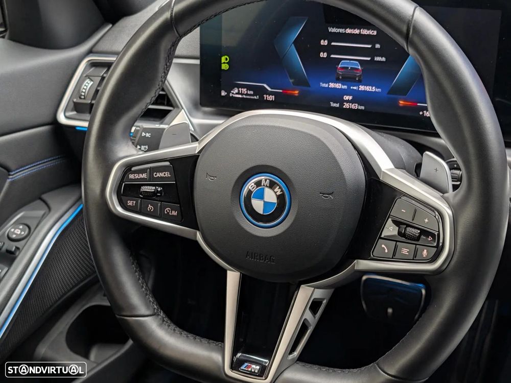 BMW 320 e Pack Desportivo M Auto - 19