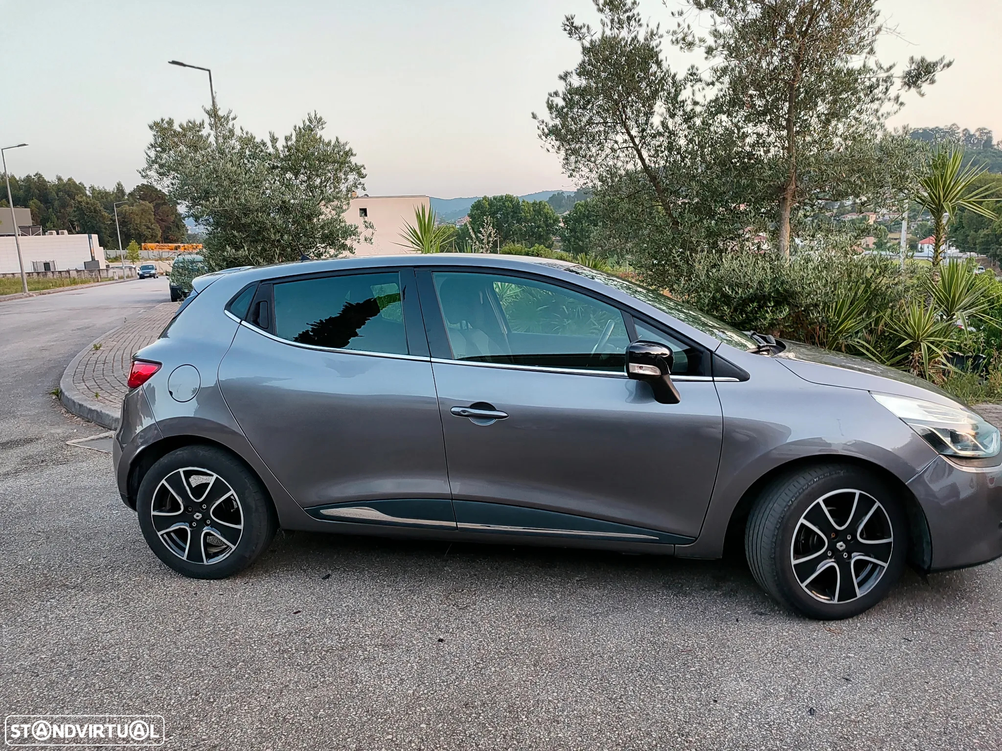 Renault Clio 0.9 TCE Dynamique S - 12